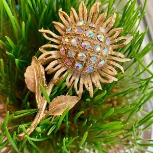 🌻 🌻 Vintage Sparkling Aurora Borealis Sunflower Brooch - Think Spring 🌻 🌻